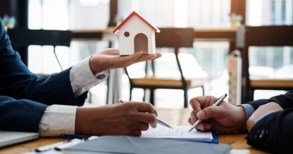 Jakie warunki musi spełnić Deweloper, aby skutecznie przenieść na nabywcę prawo własności lokalu mieszkalnego lub domu jednorodzinnego?